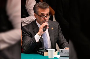 El legislador no explicó los motivos de su nueva licencia, mientras en redes sociales surgieron versiones sobre un posible regreso a los realities.