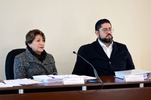 Delfina Gómez, gobernadora, y Andrés Andrade Téllez, titular de la SS Edoméx.