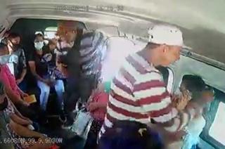 #Video: Dulceros amenazan con asalto si pasajeros no les compran