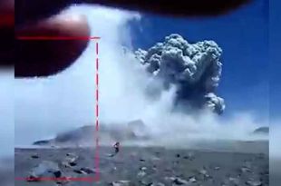 Viralizan #video de fuerte explosión del #Popocatépetl; caían rocas del tamaño de autos