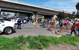 Bloqueo en la México-Toluca provoca cierre de carriles