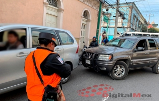 #Ojo: infracción a quien se estacione en doble fila en gasolineras de Toluca