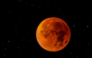 Hoy, eclipse lunar y Luna de sangre, el fenómeno más largo del siglo