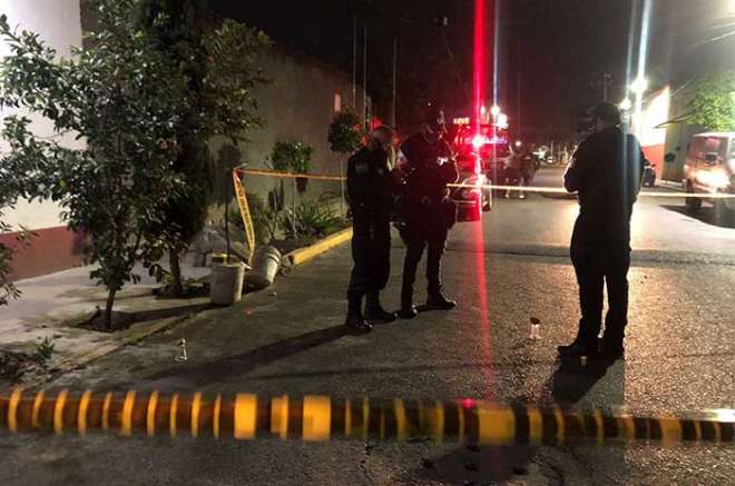 El candidato y alcalde con licencia, acudió al sitio de la agresión