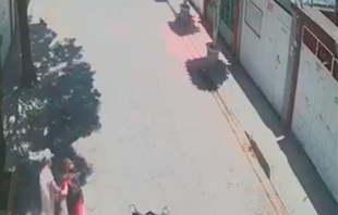 #Video #Ecatepec: Sujeto da puñetazo a mujer para robarle el celular