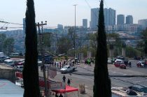 Video: Bloquean la Toluca-Naucalpan; señalan contaminación del agua por accidente