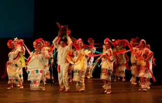 Deleita Ballet Folclórico del Estado de México al público en Bellas Artes