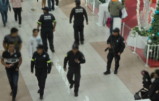 Más de 5 mil 500 policías vigilarán compras de Los Reyes Magos
