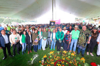 La acción forma parte de una meta de 30 mil árboles en la región, reforzando el compromiso ambiental impulsado por la gobernadora Delfina Gómez