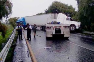 La circulación se vio afectada desde el puente de San Bernabé en Almoloya de Juárez