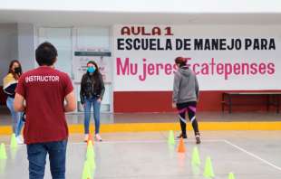 Se gradúan las primeras 300 conductoras de la Escuela de Manejo para Mujeres de #Ecatepec