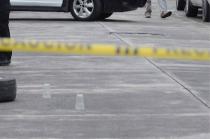 Testigos señalaron que un hombre en motocicleta lo habría interceptado y disparado de manera directa
