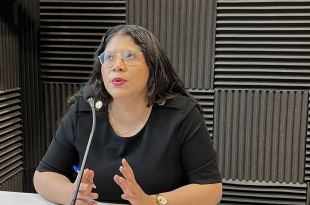 Durante el programa Nuestros Derechos, Laura Roxana Ortega Jaimes advirtió que la violencia política de género puede presentarse en cualquier momento y fuera de procesos electorales.