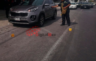 #Zinacantepec: atacan a balazos camioneta de regidor
