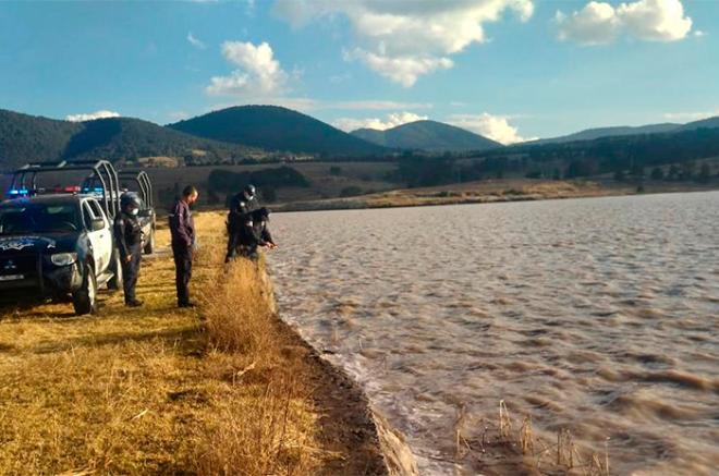 El cuerpo se encontraba en las aguas a la orilla de la presa 