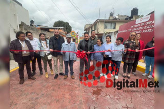  Omar Sánchez entregó la pavimentación con concreto estampado en la calle cerrada Benito Juárez, en la comunidad de San Bartolito Tlaltelolco.