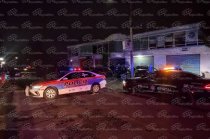 Autoridades acordonaron la zona tras el accidente de motocicleta ocurrido sobre la carretera a Ocotitlán, en Metepec.