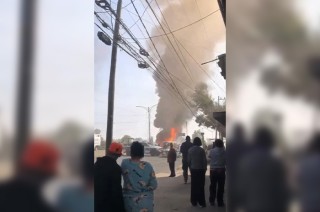 El fuego comenzó después de las 10:30 horas de este viernes, a la altura de la colonia El Chamizal y San Felipe de Jesús.