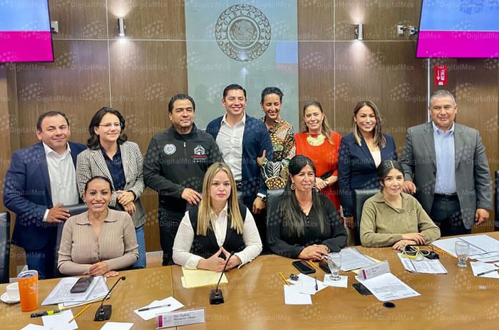 Comisiones del Congreso del Estado de México aprobaron la iniciativa de ley para proteger a periodistas y defensores; el dictamen será votado en el pleno.