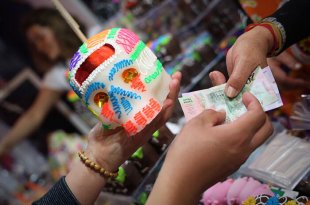 La compra de flores de cempasúchil, alimentos, pan, dulces tradicionales y artículos para ofrendas impulsaría una derrama superior a 3 mil 300 millones de pesos en Edomex.