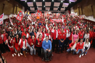 Cristina Ruiz durante la toma de protesta de Red Jóvenes x México
