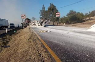 El accidente se registró esta mañana en el kilómetro 37 de dicha vía en dirección a la Ciudad de México
