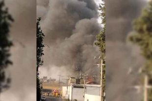 #Video: Arde fábrica textil en #Tianguistenco