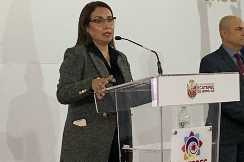 La presidenta municipal Azucena Cisneros se refirió al robo de vehículo que bajó en más el 50 por ciento, la detención de 483 personas, la recuperación de 318 unidades y el decomiso de 335 armas de fuego