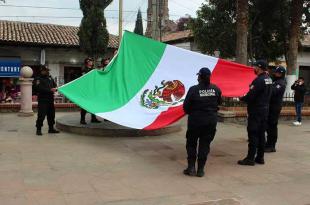 Ceremonia del día de la bandera