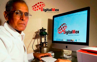 Imagen de AMLO en el primer informe de Darwin Eslava