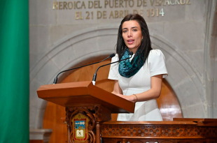 La propuesta plantea reducir el impacto ambiental de los entierros tradicionales mediante el uso de materiales biodegradables y la prohibición de embalsamamientos químicos