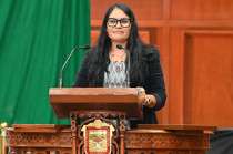 La legisladora Graciela Argueta Bello (morena) leyó la iniciativa sobre el predio de Atlacomulco, la cual indica que se trata de un inmueble identificado como Fracción Tres de la Sección Segunda.