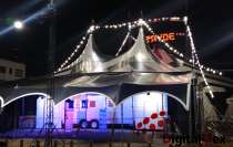 Erika es la tercera generación de su familia en dedicarse al patinaje acrobático circense, tras nacer y crecer en el circo, ahora cuenta con más de 25 años de experiencia