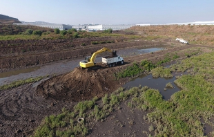 Azolvan presa &quot;El Ángulo&quot; y retiran 150 toneladas de basura