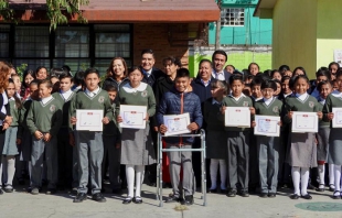 Apoya Omar Velázquez acciones para fortalecer la educación digital