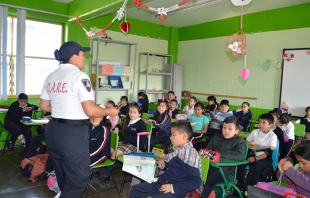 Imparte Naucalpan plática &quot;Presión de amigos y compañeros&quot;