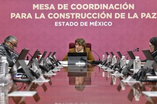 La gobernadora Delfina Gómez Álvarez destacó este logro durante la Mesa de Coordinación para la Construcción de la Paz.