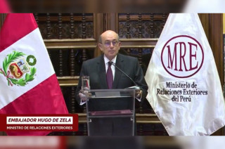 El anuncio fue realizado por el canciller peruano Hugo de Zela, quien expresó el descontento del gobierno de Dina Boluarte.