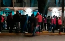 "Suéltenlo para lincharlo", gritan en Xalatlaco a ladrón que robó la parroquia