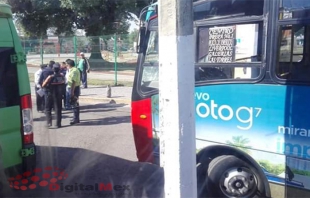 Chocan camiones en la terminal de Toluca y dejan dos heridos