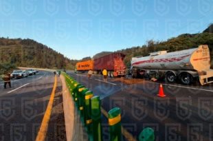 Carretera Toluca–Naucalpan permanece cerrada a la altura del km 24 en Lerma.