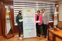 Entrega Marco Aurelio Carbajal apoyos a maestros mexiquenses