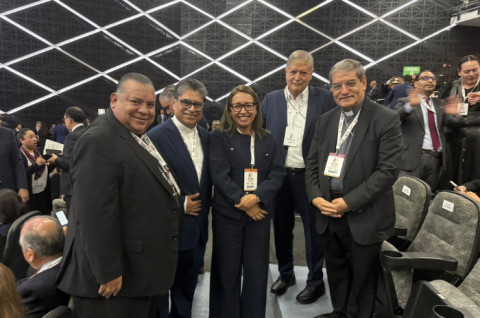 Azucena Cisneros durante la presentación del Segundo Informe de Delfina Gómez
