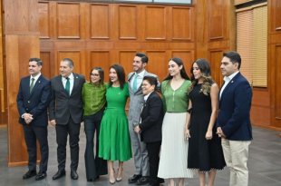 José Alberto Couttolenc Buentello, coordinador del PVEM en el Congreso del Estado de México, durante una sesión legislativa.