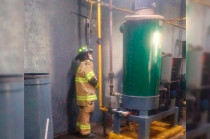 Juan Manuel A., de 52 años, sufrió quemadura leve en el brazo izquierdo, y Daniel C., de 29, presentó crisis nerviosa.