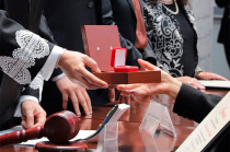 La Presea se entregará en sesión pública y solemne del Pleno del Tribunal Superior de Justicia por conducto del Magistrado Presidente