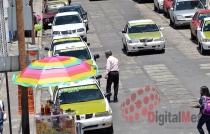 Intensifica SEMOV operativos contra taxis irregulares