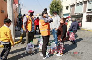 Tendrán una despensa para llevar a su familia este fin de año