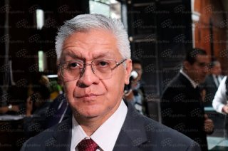 El secretario de Seguridad del Estado de México, Cristóbal Castañeda Camarillo, destacó la importancia de fortalecer la coordinación con los municipios para combatir los delitos de alto impacto.