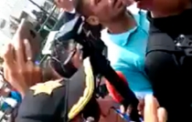 #Video: Obligan a custodios a mostrar cuerpo de reo muerto en penal de Chiconautla